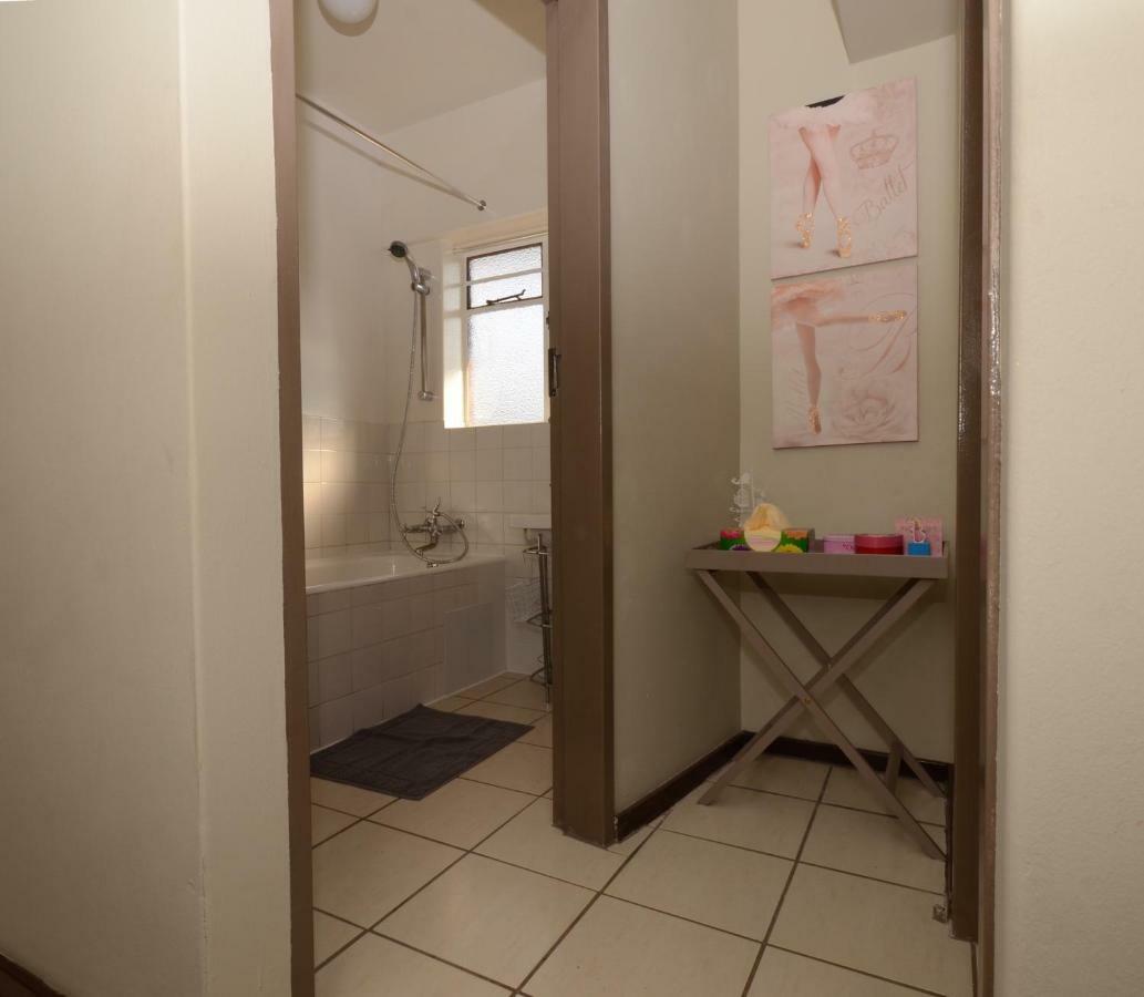 Libem Lodge 2 Edenvale Eksteriør bilde